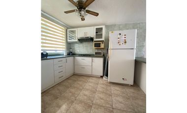 CASA DE VENTA EN CONJUNTO HABITACIONAL TONSUPA AN