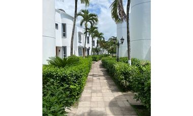CASA DE VENTA EN CONJUNTO HABITACIONAL TONSUPA AN
