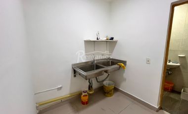 local en arriendo en mesa. Cod A776797