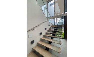 EXPLORA CASAS UNIFAMILIARES