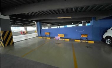 Sector mall del sol plaza Parking se alquilan dos parqueos