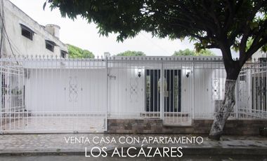 Casa con Apartamento en Alcazares, Santa Marta