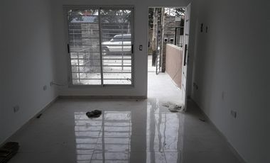 DUPLEX  3 AMB. A ESTRENAR. GARAGE. PATIO - ECHEVERRIA 1267 -VILLA SARMIENTO