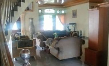 di jual cepat rumah second kondisi terawat di jl cemara gading soekarno hatta