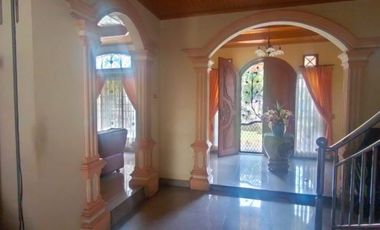 di jual cepat rumah second kondisi terawat di jl cemara gading soekarno hatta