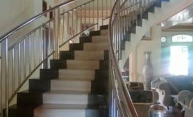 di jual cepat rumah second kondisi terawat di jl cemara gading soekarno hatta