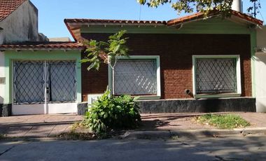 Chalet en venta en Bernal Centro