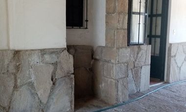 EN VENTA CASA EN CLUB DE GOLF TEQUISQUIAPAN