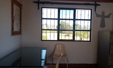 EN VENTA CASA EN CLUB DE GOLF TEQUISQUIAPAN