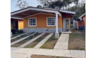 ALQUILO CASA EN ARRAIJAN BRISAS DE ARRAIJAN 3R