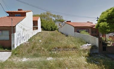 EXCELENTE LOTE TERRENO DE 10 DE FRENTE X 40 DE FONDO CON MUY BUENA UBICACION ENTORNO Y CALLE ASFALTADA