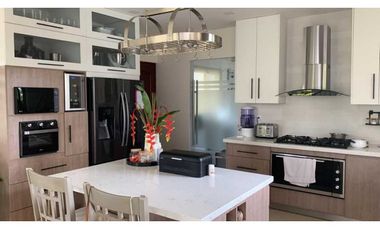 VENTA CASA ALTO BOQUETE