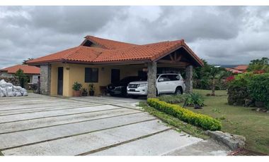 VENTA CASA ALTO BOQUETE