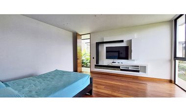 Vendo Moderna casa de 2 pisos, unidad cerrada, Llanogrande