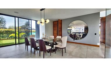 Vendo Moderna casa de 2 pisos, unidad cerrada, Llanogrande