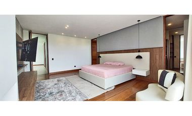 Vendo Moderna casa de 2 pisos, unidad cerrada, Llanogrande