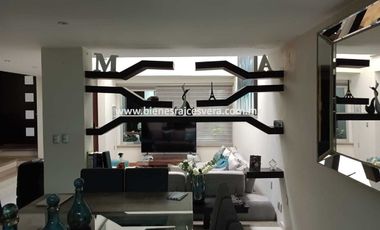 CASA EN VENTA EN SAN JUAN DEL RIO EN LOMAS DE SAN JUAN MIRNA