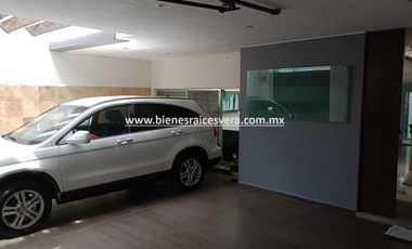 CASA EN VENTA EN SAN JUAN DEL RIO EN LOMAS DE SAN JUAN MIRNA