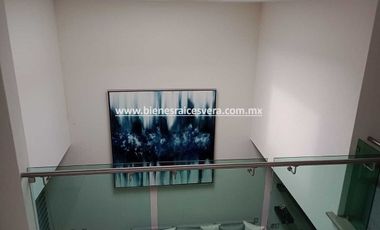 CASA EN VENTA EN SAN JUAN DEL RIO EN LOMAS DE SAN JUAN MIRNA