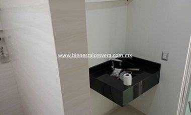CASA EN VENTA EN SAN JUAN DEL RIO EN LOMAS DE SAN JUAN MIRNA