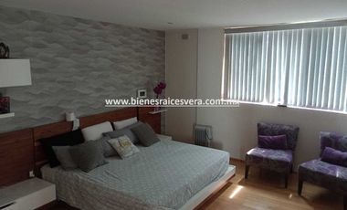 CASA EN VENTA EN SAN JUAN DEL RIO EN LOMAS DE SAN JUAN MIRNA