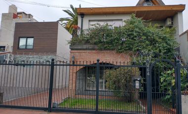 Impecable complejo privado de 3 casas. Venta en block o por separado