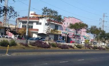 Local - Isidro Casanova(centro) IDEAL PARA COMIDA RAPIDA O CAFETERIA
