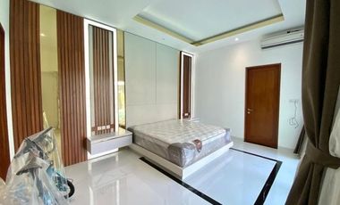 Villa Baru style Modern dekat Pantai Double Six Seminyak