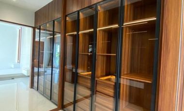 Villa Baru style Modern dekat Pantai Double Six Seminyak