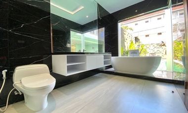 Villa Baru style Modern dekat Pantai Double Six Seminyak
