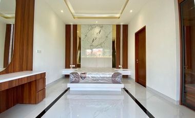 Villa Baru style Modern dekat Pantai Double Six Seminyak