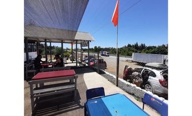 Hermosa Parcela con Casa - Restaurant con ubicación privilegiada.