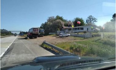 Hermosa Parcela con Casa - Restaurant con ubicación privilegiada.