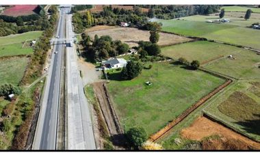 Hermosa Parcela con Casa - Restaurant con ubicación privilegiada.
