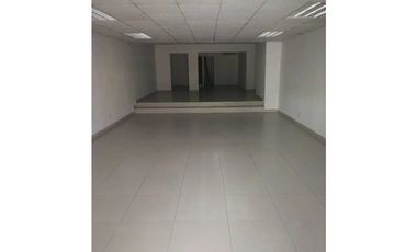 Alquiler de Local Comercial en Betania 108 mts Incluye Agua