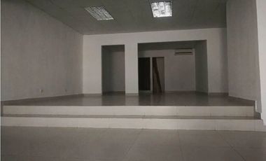 Alquiler de Local Comercial en Betania 108 mts Incluye Agua