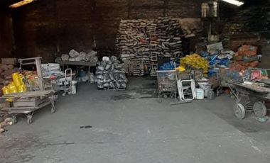 SE VENDE LOCAL  SOBRE AVENIDA MAS GALPON DE 360 M2  EN GUERNICA