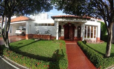 casa en venta en la floresta. Cod V19764