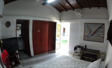 casa en venta en la floresta. Cod V19764