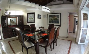 casa en venta en la floresta. Cod V19764