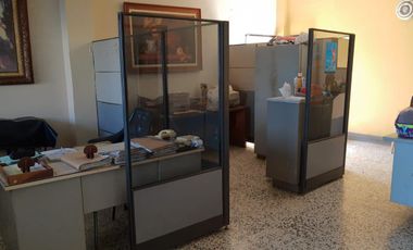 edificio en arriendo en las delicias. Cod A94169