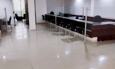 oficina en arriendo en latino. Cod A10974