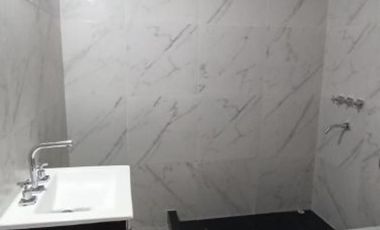 VENTA DE DEPARTAMENTO 3 AMBIENTES TIPO PH - DETALLES DE CATEGORIA - FONDO LIBRE- PLANTA BAJA - LOMAS DE ZAMORA