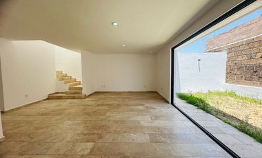 VENTA CASA EN LOMAS DE CHAPULTEPEC