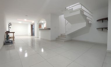 casa en venta en niza. Cod V30023
