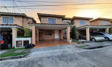 SEA Confiable Vende Casa en Dorado Lake