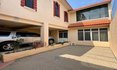 CASA EN VENTA EN FRACC. PRIVADO