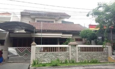 Rumah di Raya Manyar Tirtoyoso nol jalan