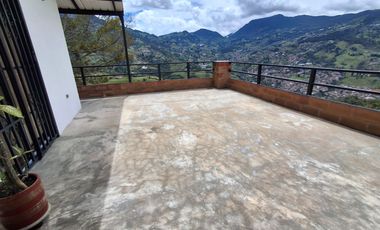 finca en arriendo en san cristobal. Cod A59754