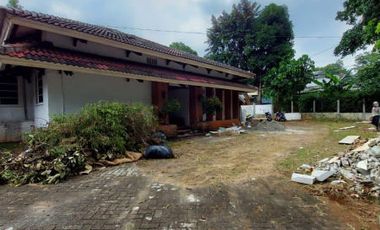 DIJUAL RUMAH di Jl. ADHYAKSA RAYA, LEBAK BULUS dkt TB SIMATUPANG